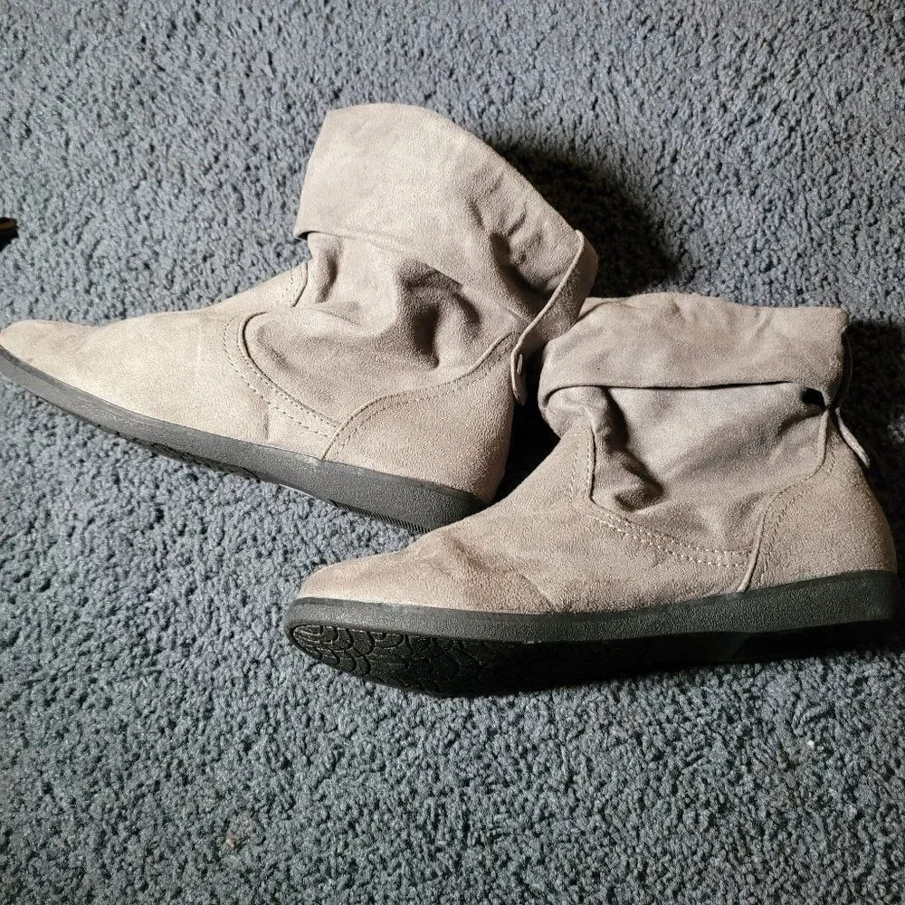 American Heritage Womens Brown Ankle Boots Size 6